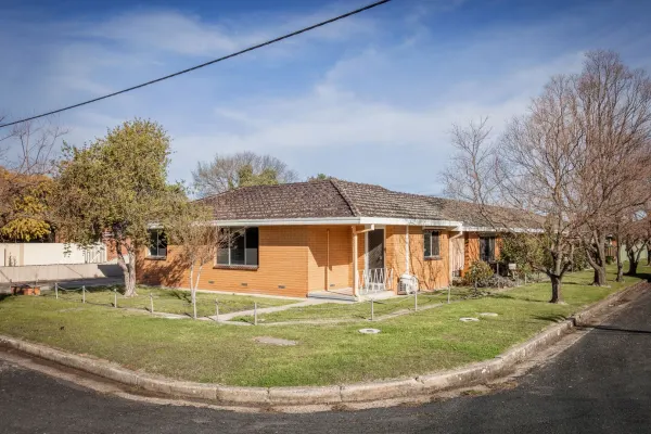 551 Kalimna Crescent (1/31)