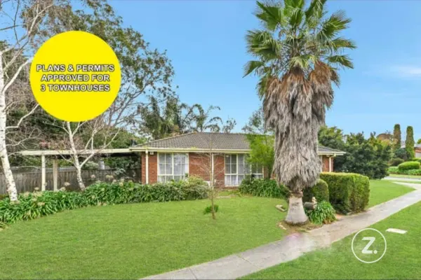 56 Collins Crescent (1/13)