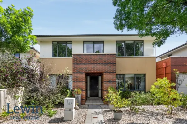 57 St Andrews Drive (1/13)