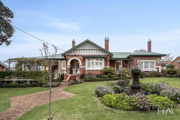 57 Stewart Street (1/32)