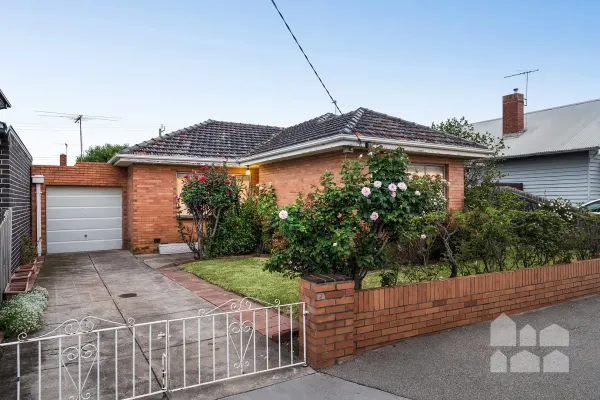 59 Leander Street (1/17)