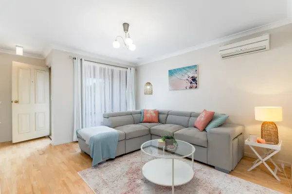 6/223 Albert Street (1/25)