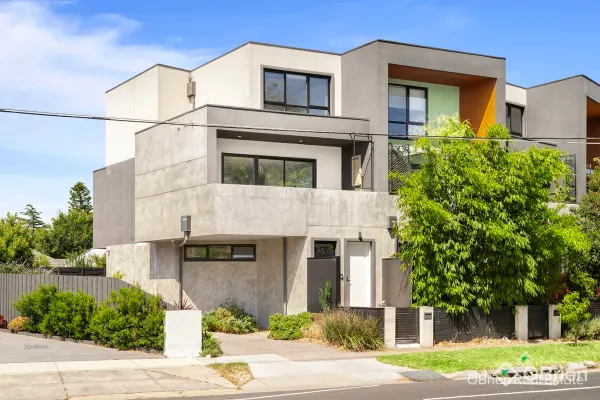 6/2a Rowans Road (1/14)