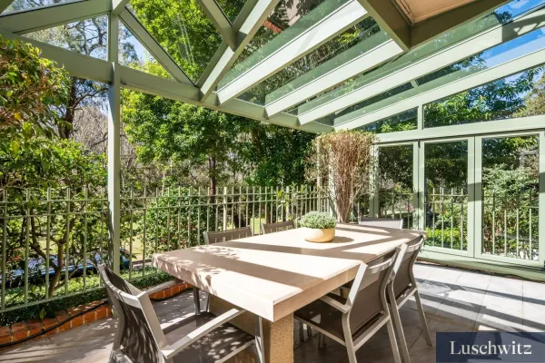 6/8 Park Crescent (1/15)