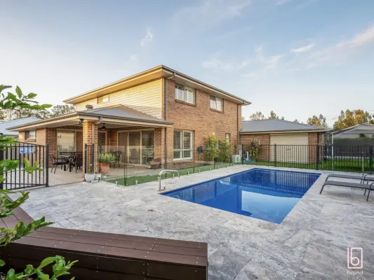 6 Curlew Place (1/26)