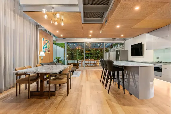 6 Davies Avenue (1/20)