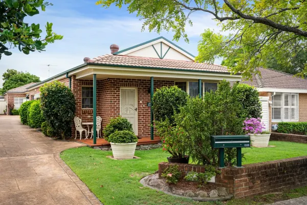 6 Evans Street (1/8)