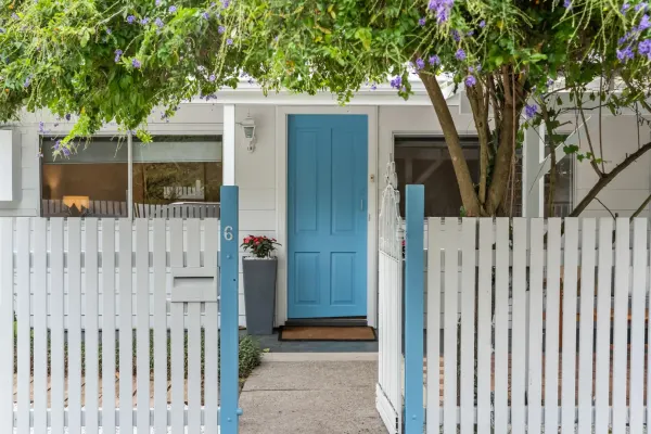 6 Francis Street (1/14)