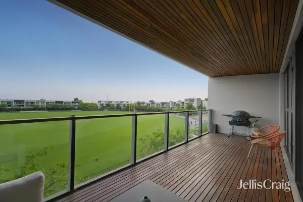 6 Pavilion Place (1/13)