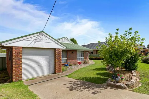 6 Sawmill Close (1/1)