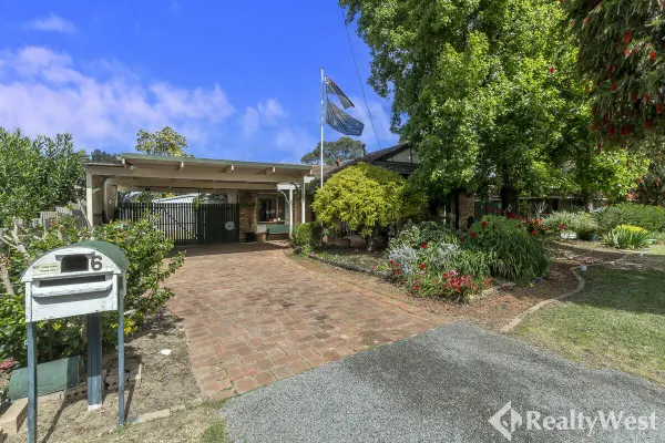 6 Spencer Court (1/29)