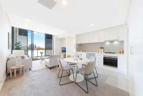 602/9 Mafeking Avenue (1/15)