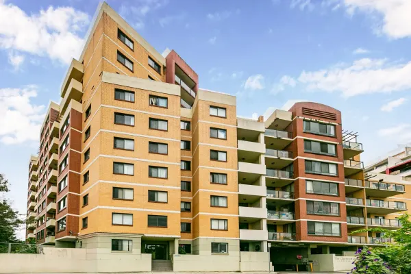 62/1 Clarence Street (1/10)