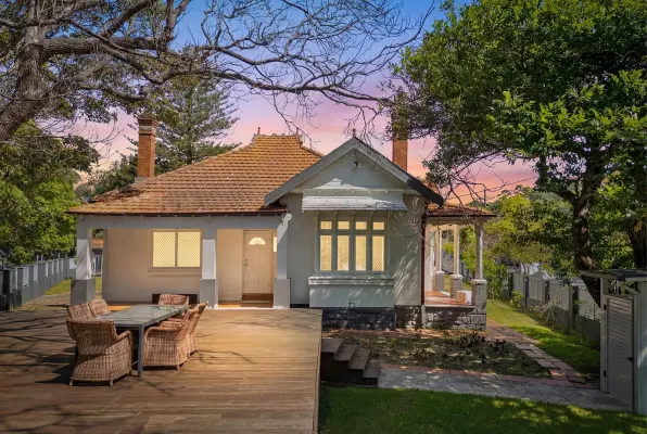 62 Newcastle Street (1/10)