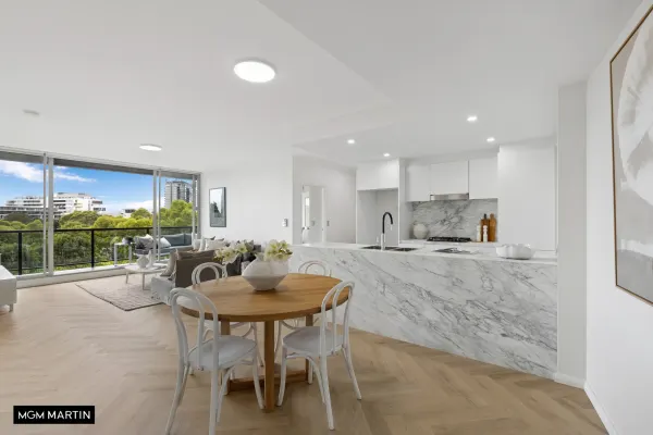 63/2 Hutchinson Walk (1/11)