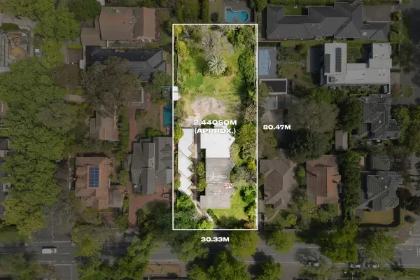 63 Balwyn Road (1/4)