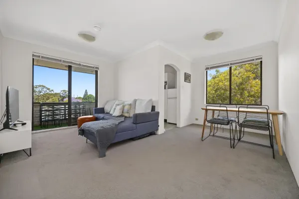 7/131 Barker Street (1/8)