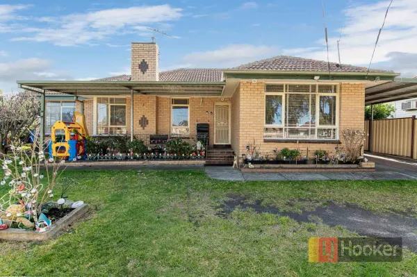 7 Clapham Avenue (1/18)