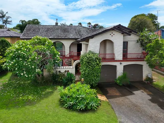 7 Stanley Dyson Place (1/6)