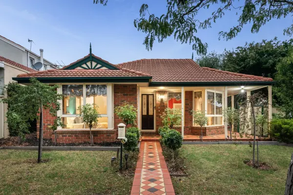 7 Sutherland Place (1/17)