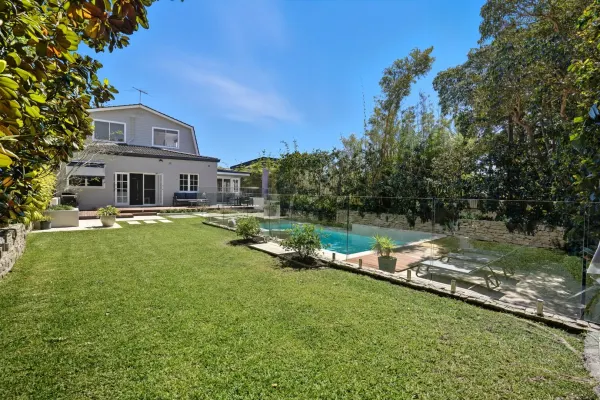 7 Village Lower Road (1/30)