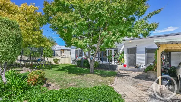 72 Icely Road (1/17)