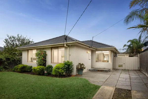 72 Norwood Drive (1/16)