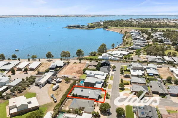 75 Lakeviews Circuit (1/18)