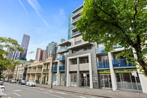 77 Cardigan St (1/11)
