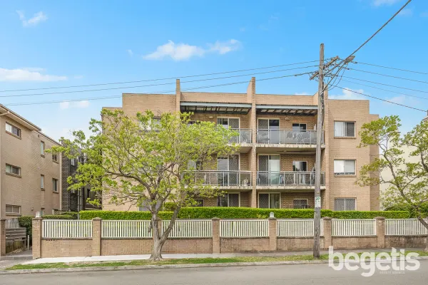 8/10-12 Grantham Street (1/16)