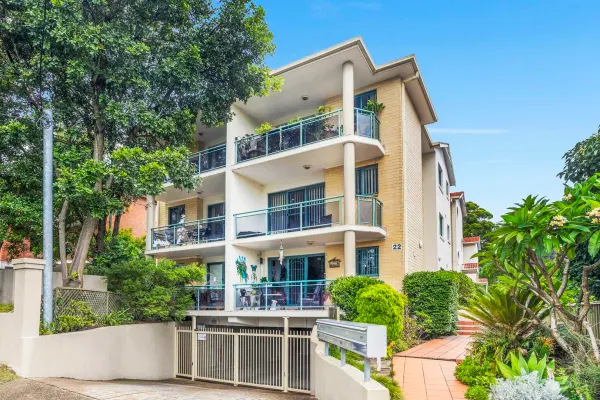 8/22 Merton Street (1/7)