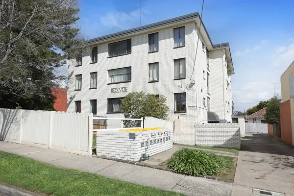 8/43 Roxburgh Street (1/16)