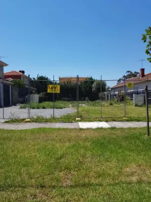 8 Ardyne Street (1/1)