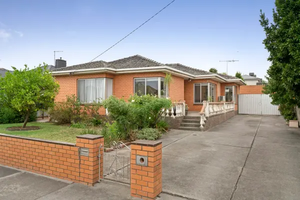 8 Prismall Street (1/11)
