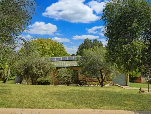 8 Tadros Avenue (1/17)