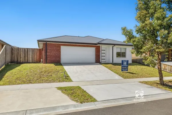 80 Laurina Way (1/1)