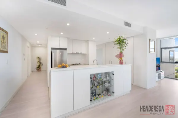 813/31 Treacy Street (1/18)
