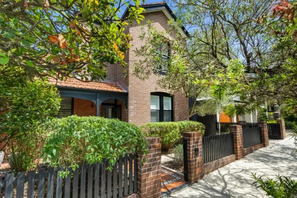 84 St Marks Road (1/16)