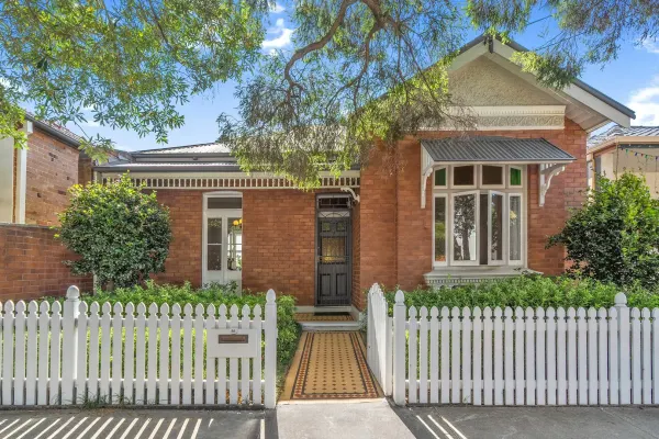 86 Windsor Road (1/24)