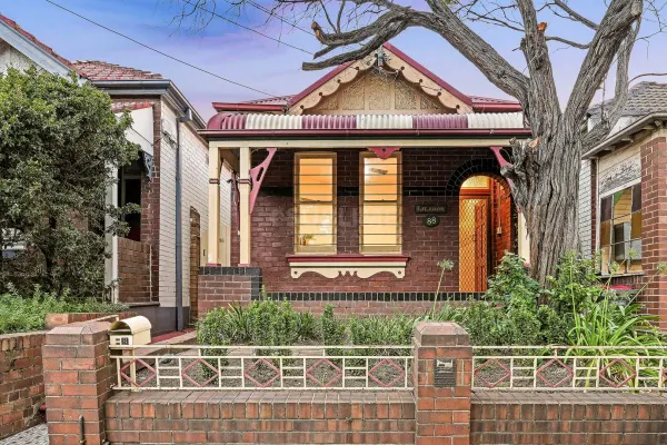 88 Unwins Bridge Road (1/14)