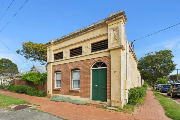 89 Swan Street (1/31)