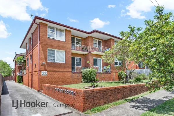 9/10 Drummond Street (1/9)