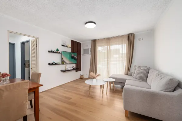 9/25 Hepburn Avenue (1/8)