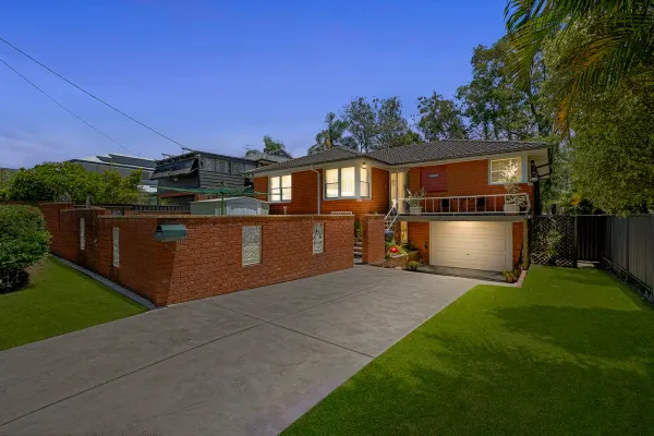 9 Anglers Place (1/14)