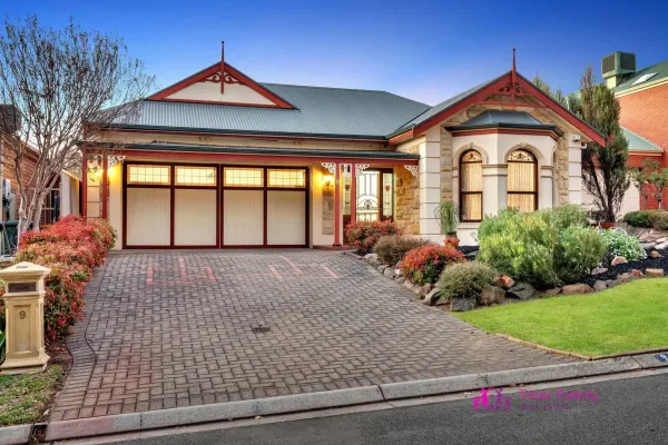 9 Angove Park Drive (1/27)