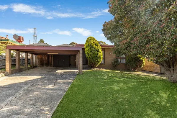 9 Ansett Crescent (1/11)