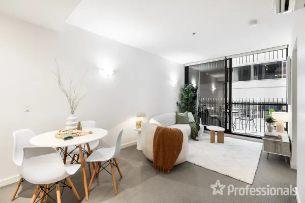 912/470 St Kilda Road (1/9)