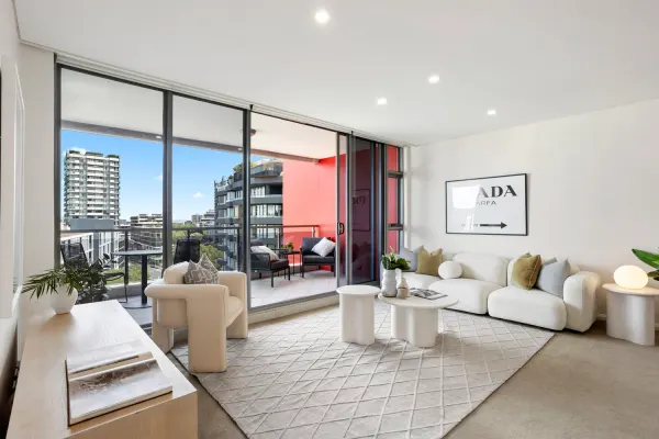 925/2-4 Lachlan Street (1/11)