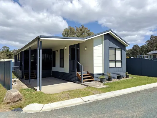LV9/99 Princes Hwy (1/1)