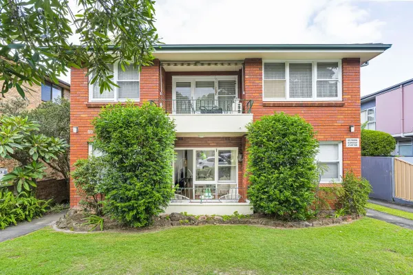 Unit 1/65 Illawarra Street (1/13)